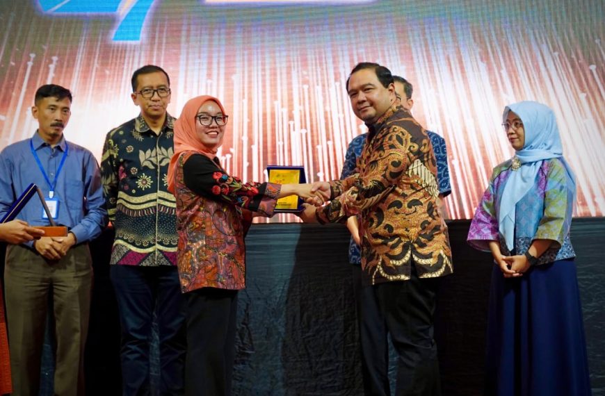 WAMENKOP : HUT KE-27, KSP NASARI GELAR ACARA MARSADA NA SAROHA DENGAN ANGGOTA